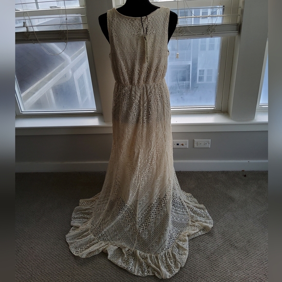 Solitaire by Ravi Khosla Crochet Hi/Lo Maxi Dress - Picture 2 of 16